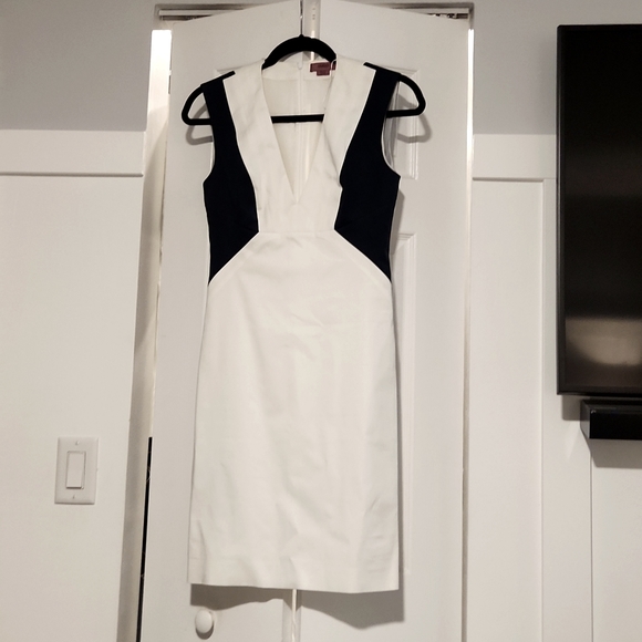 Preloved Hugo Boss color block white and navy sleeveless dress US 4 - Picture 1 of 5
